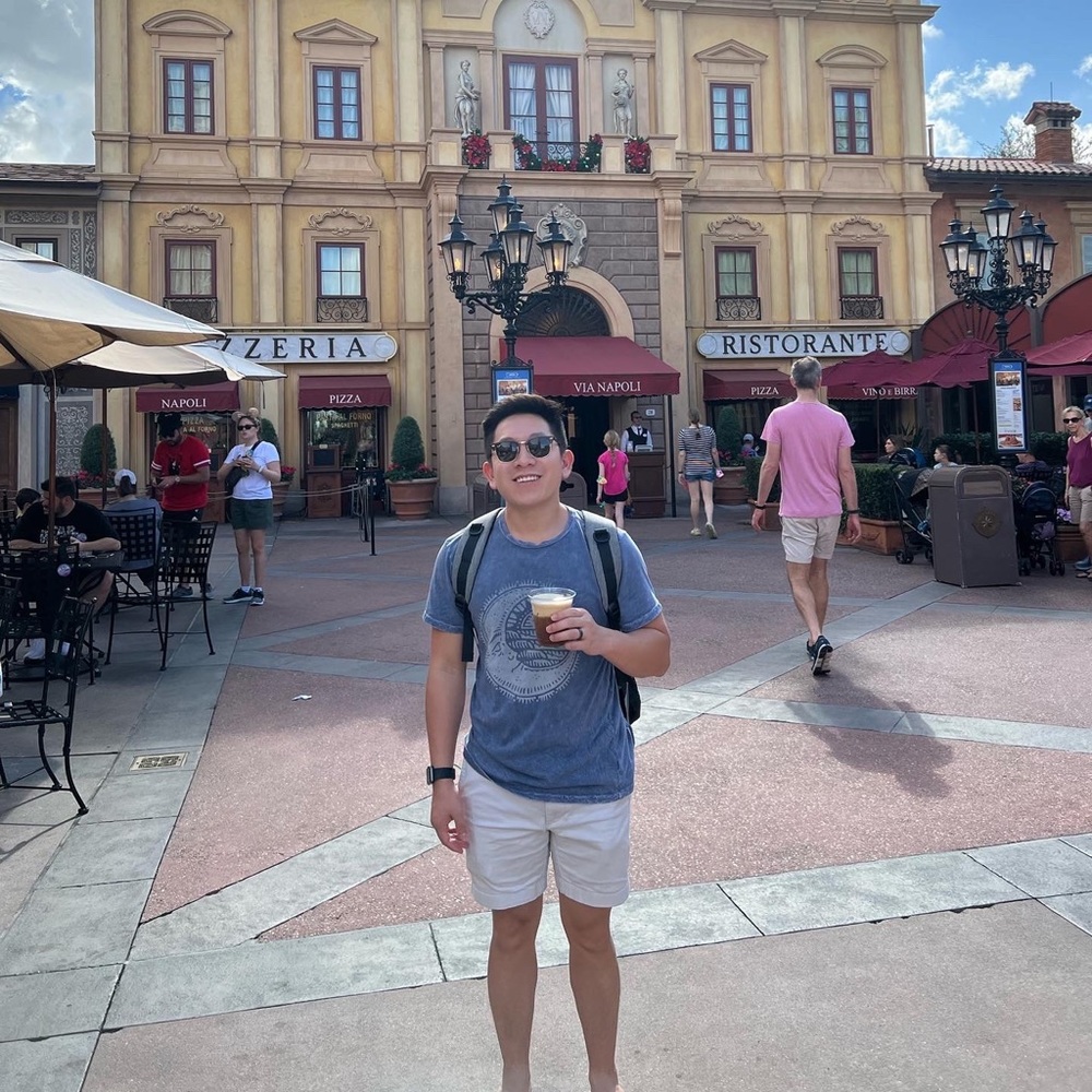 Meet your Posher, Dustin